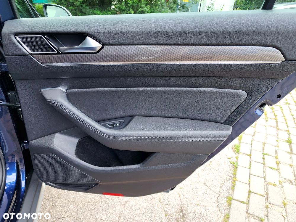 Volkswagen Passat Alltrack 2.0 TDI SCR 4Motion DSG - 38