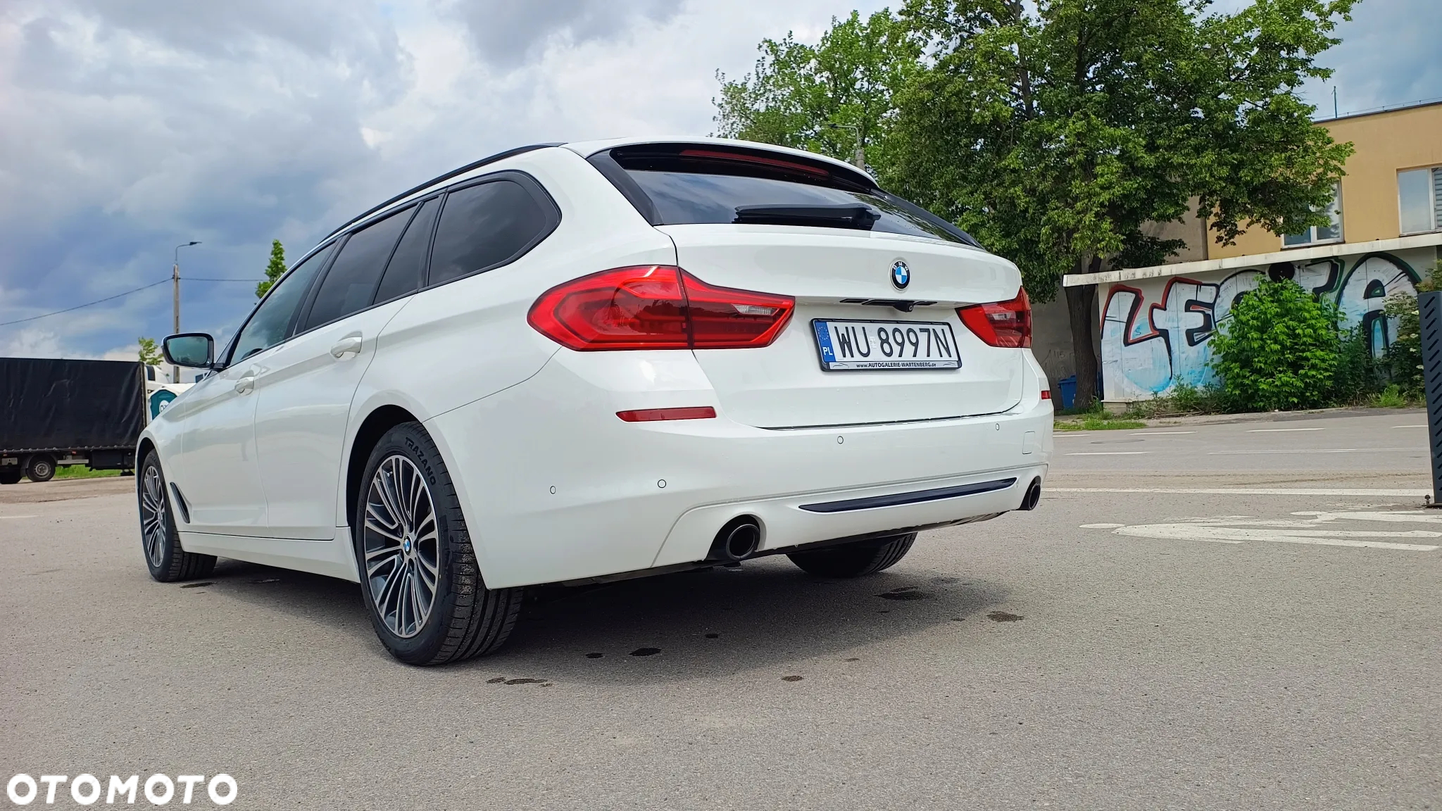 BMW Seria 5 520d Sport Line - 3