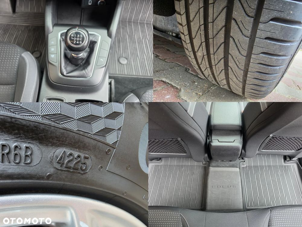Ford Focus - 33