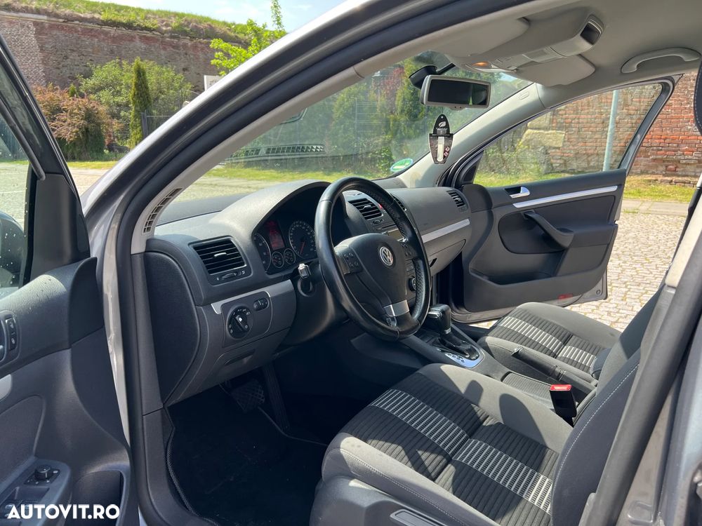 Volkswagen Golf 1.4 TSI DSG United - 6