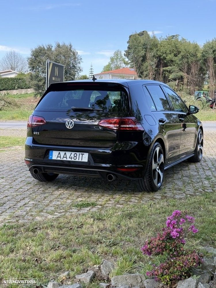 VW Golf 2.0 TSi GTi DSG - 9