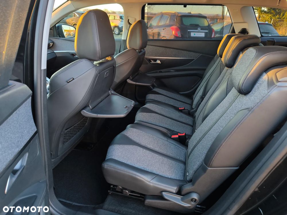 Peugeot 5008 1.5 BlueHDi Allure S&S - 19