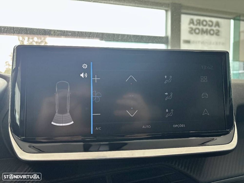 Peugeot 2008 1.2 PureTech Style - 17