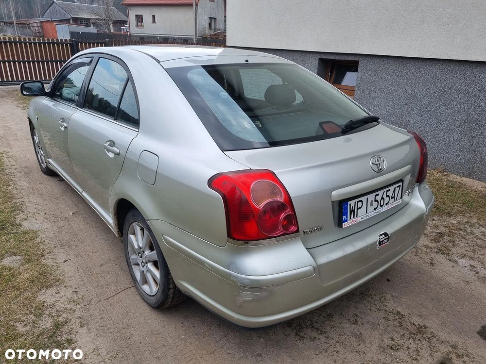 Toyota Avensis 2.0 D-4D High - 4