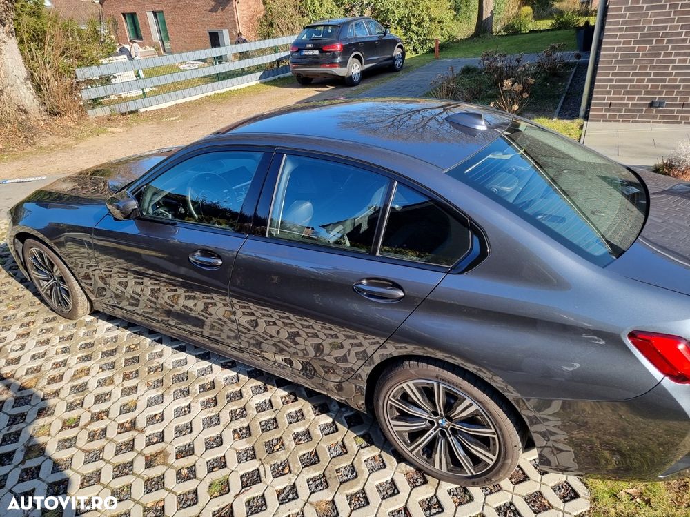 BMW Seria 3 330e Aut. Luxury Line - 22