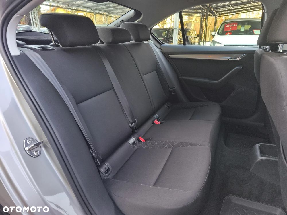 Skoda Octavia 1.4 TSI Active - 11