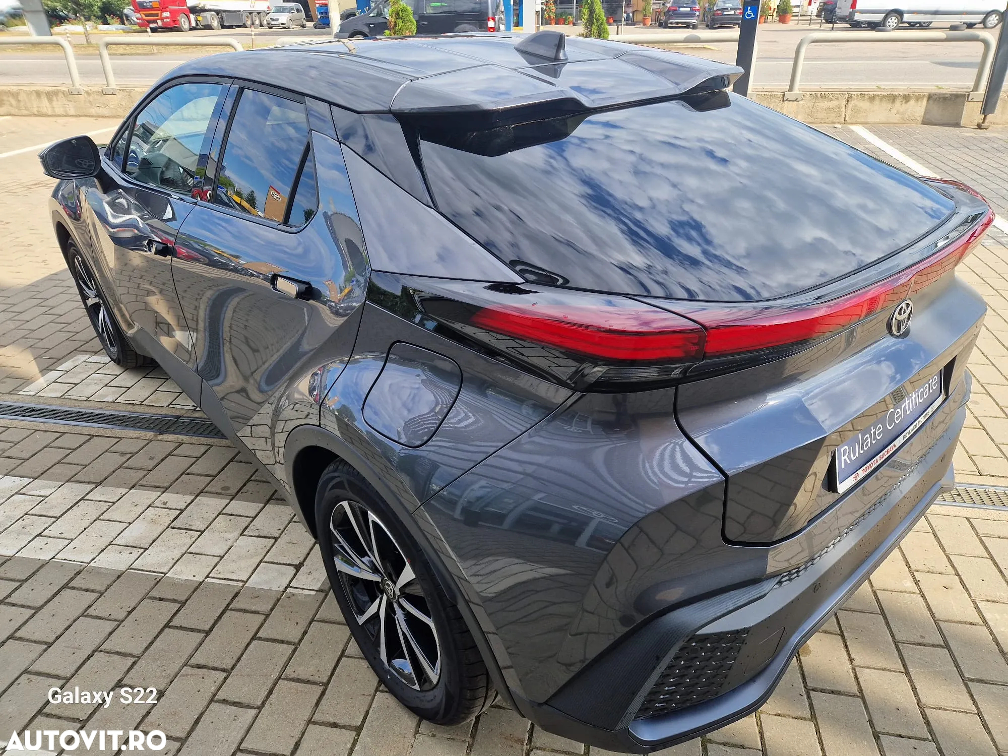 Toyota C-HR - 7