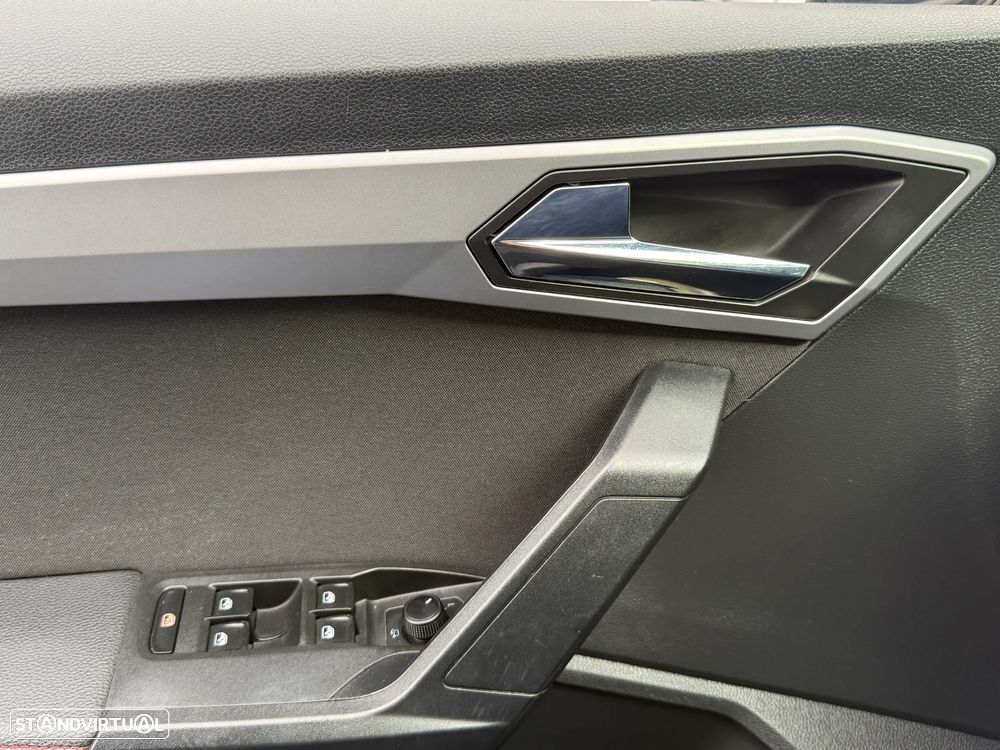 SEAT Arona 1.0 TSI FR - 29