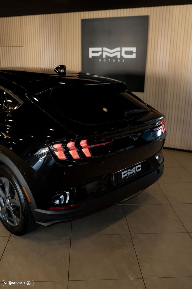 Ford Mustang Mach-E Standard - 19