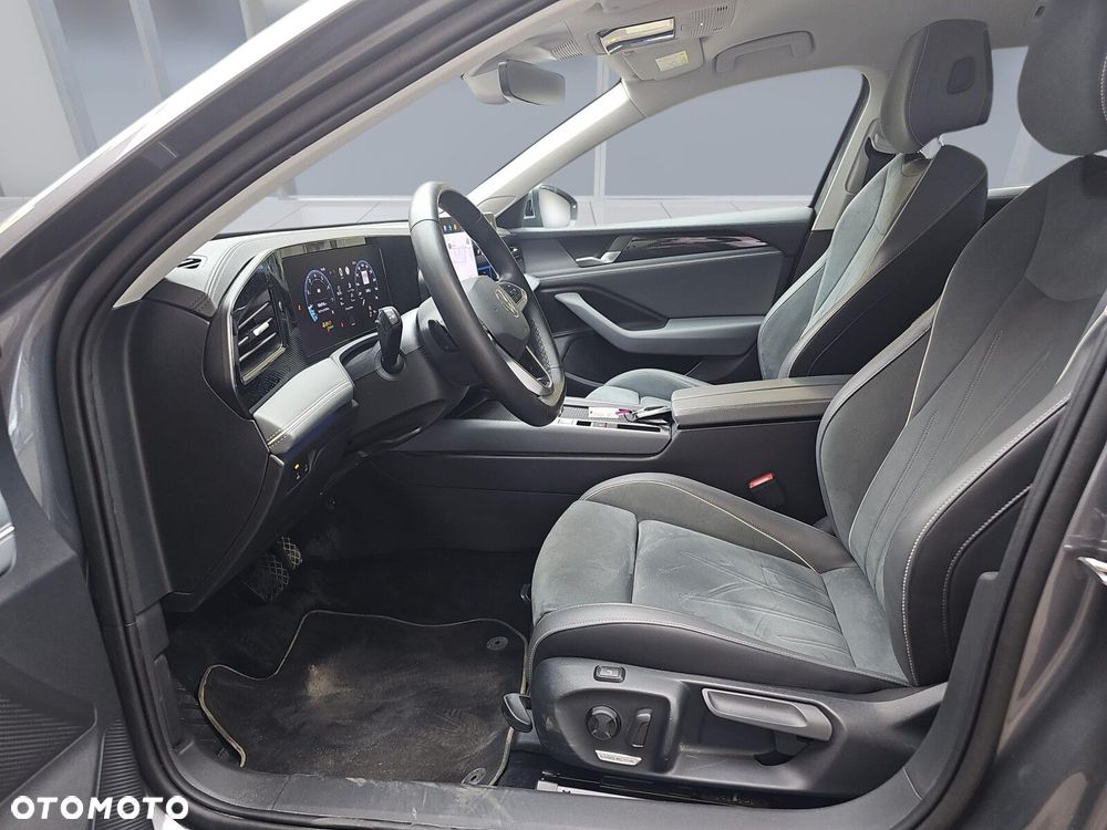 Volkswagen Passat - 9