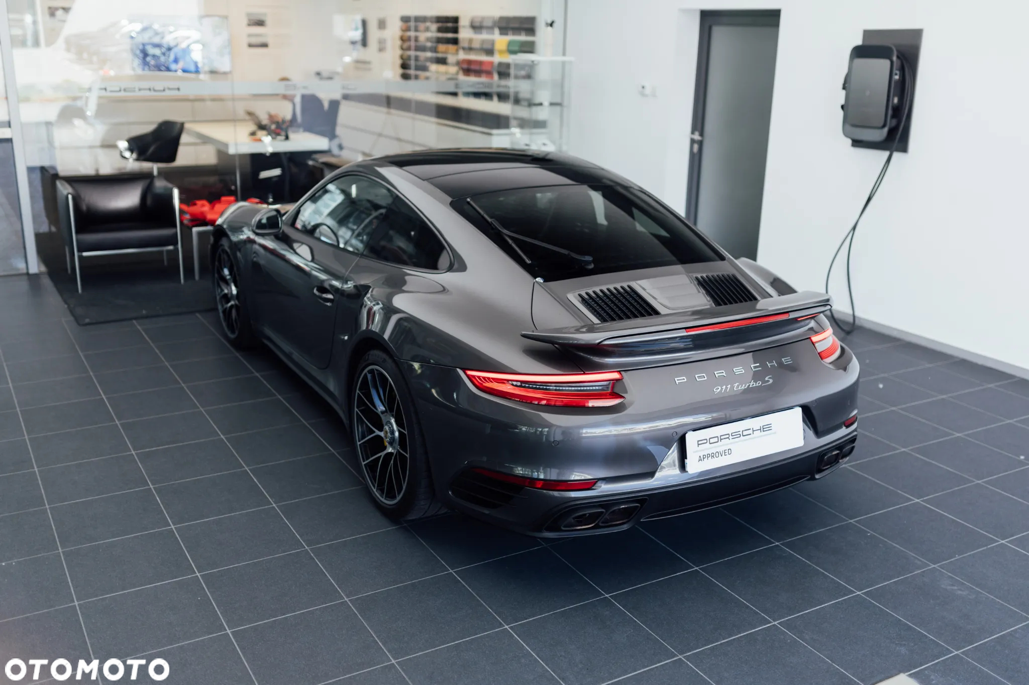 Porsche 911 Turbo S - 12