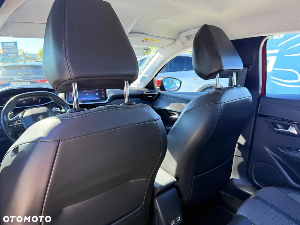 Peugeot 208 PureTech 100 EAT8 Allure - 14