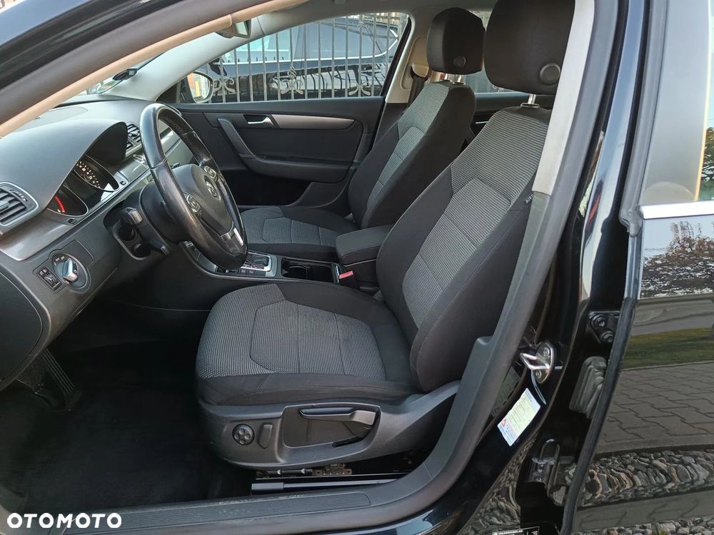 Volkswagen Passat 2.0 TDI DSG BlueMotion Technology Exclusive - 23