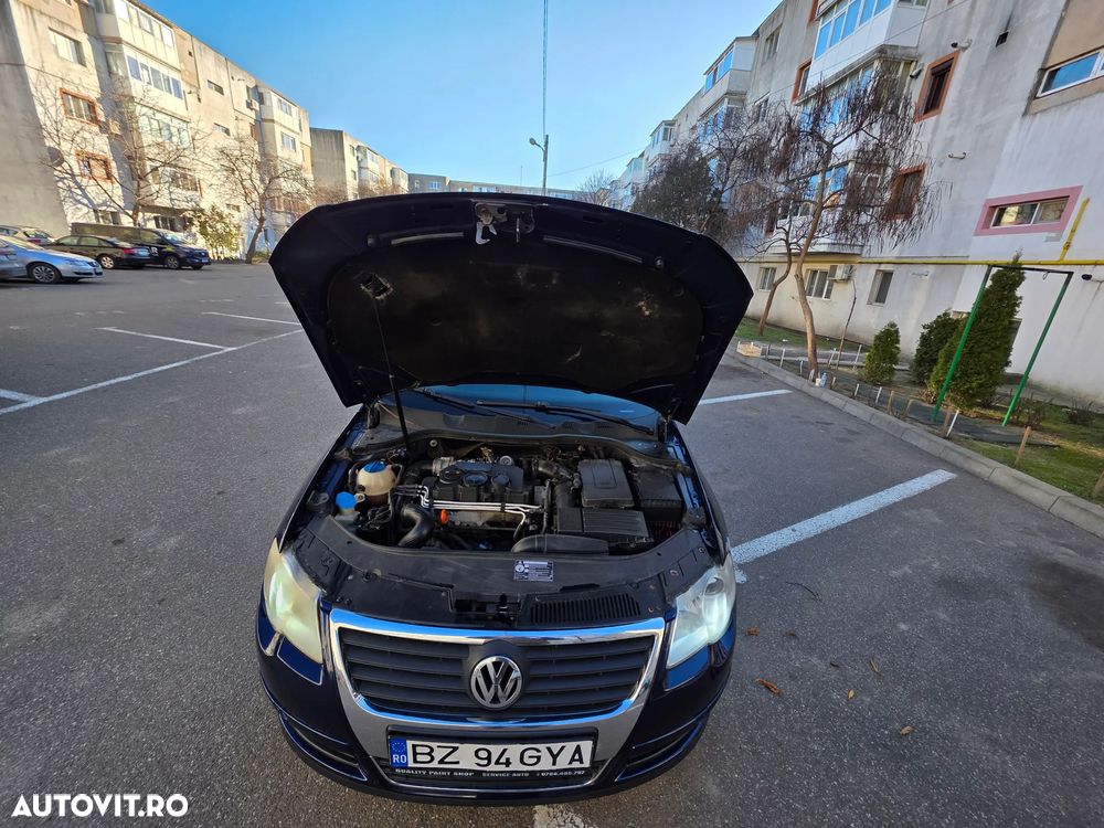 Volkswagen Passat 2.0TDI Comfortline DPF DSG - 22