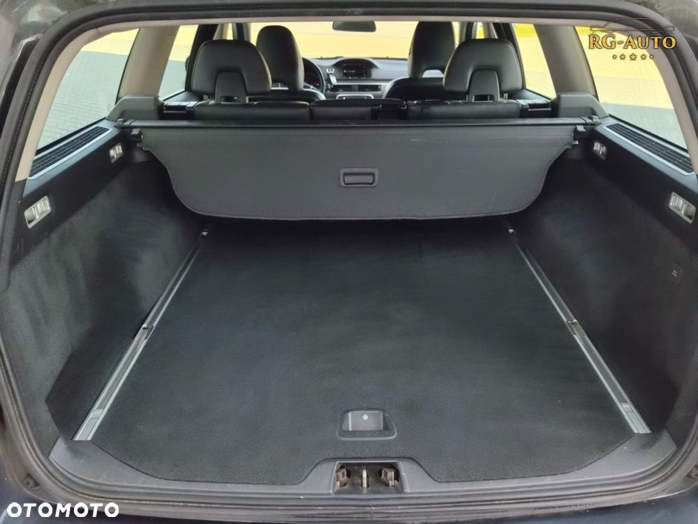 Volvo V70 - 29