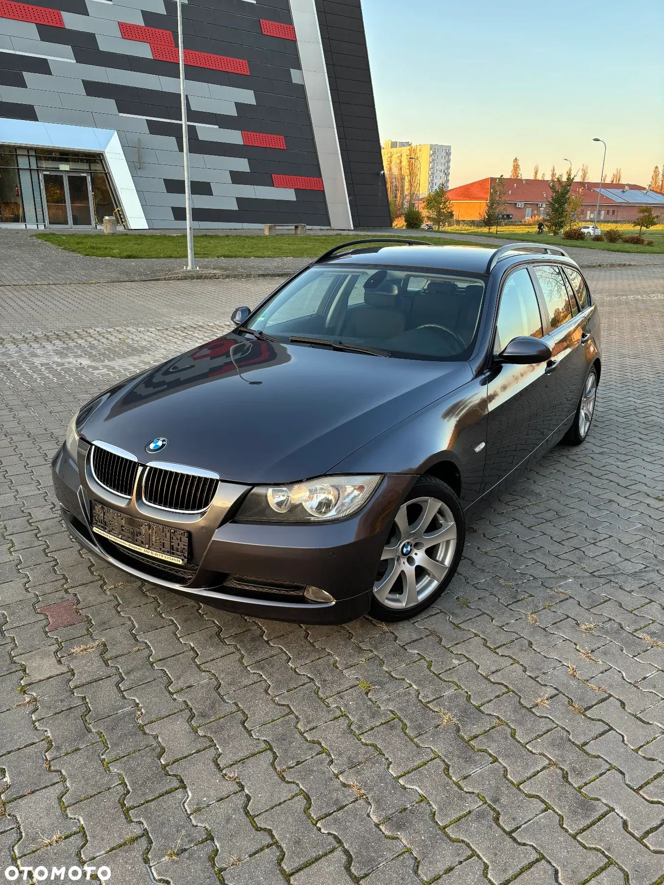 BMW Seria 3 318d - 1