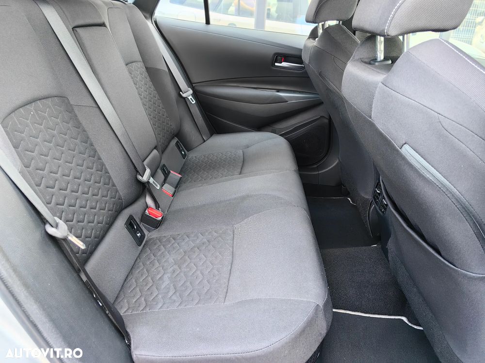Toyota Corolla 1.8 Business Edition - 18