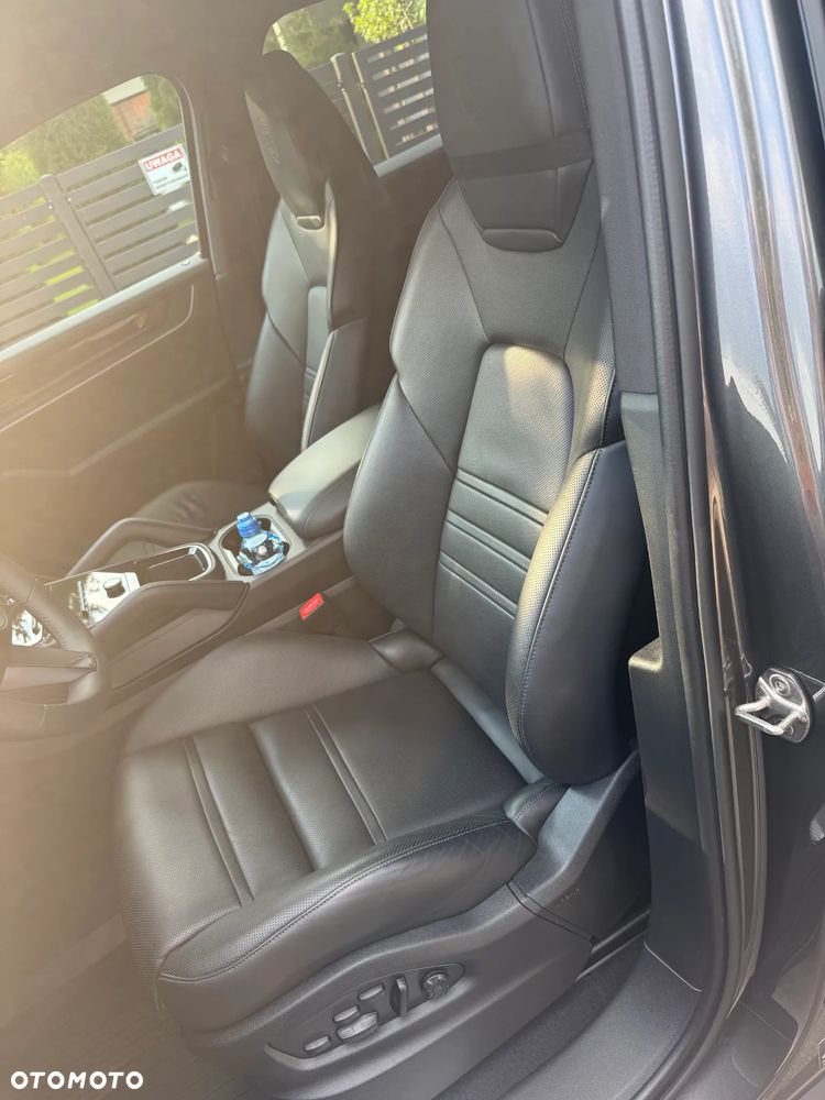 Porsche Cayenne - 17