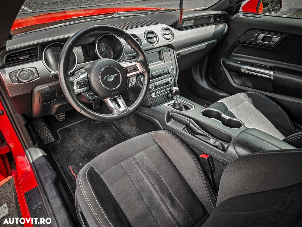 Ford Mustang 5.0 V8 GT - 18
