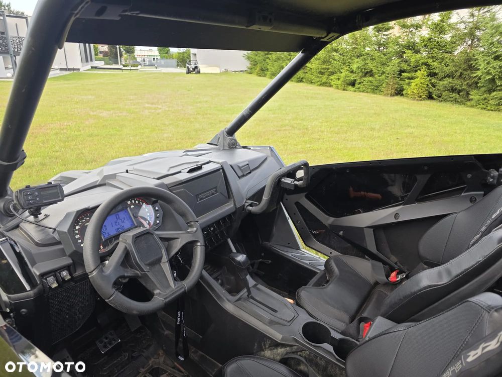 Polaris RZR - 8