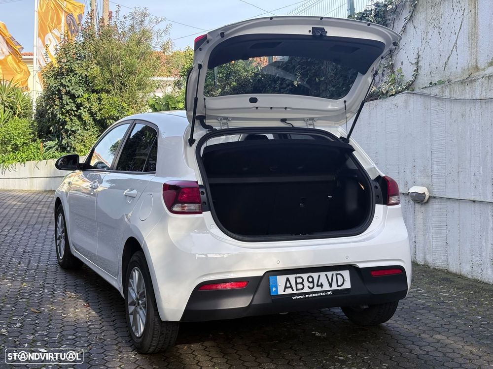 Kia Rio 1.2 CVVT Urban - 26