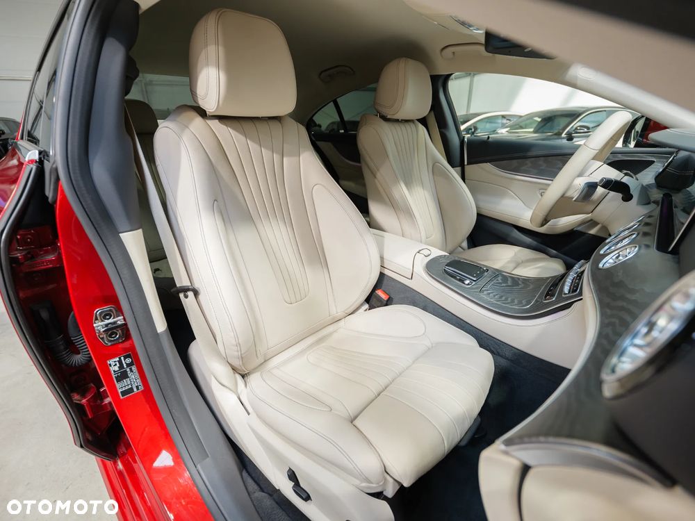 Mercedes-Benz CLS 300 d 4-Matic AMG - 20