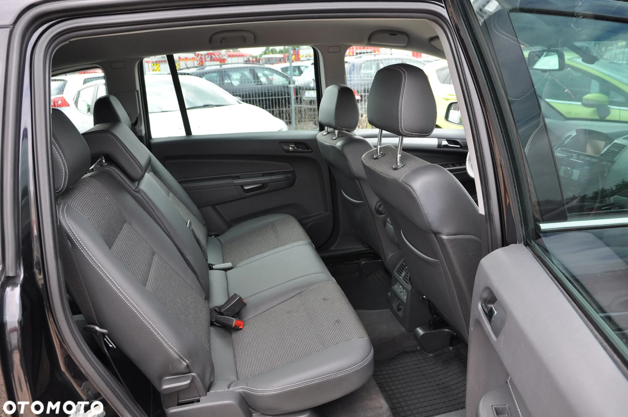 Opel Zafira 1.8 Essentia EasyTronic - 12