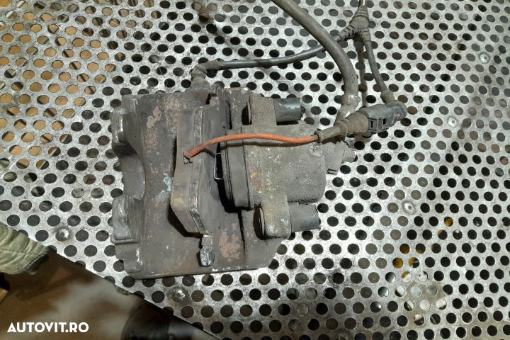 Etrier fata stanga Volkswagen VW Golf 6 [2008 - 2015] Plus minivan 1. - 3