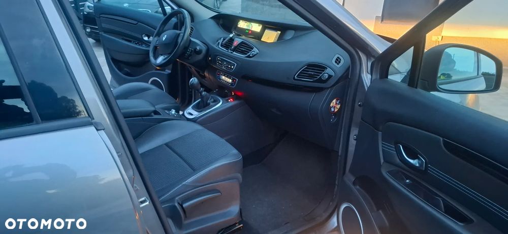 Renault Scenic 1.6 16V 110 Dynamique - 16