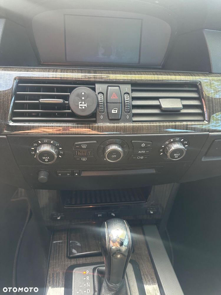 BMW Seria 5 525i - 8