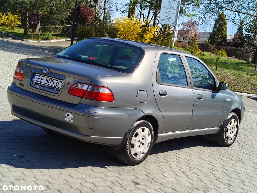 Fiat Albea 1.4 Dynamic - 12