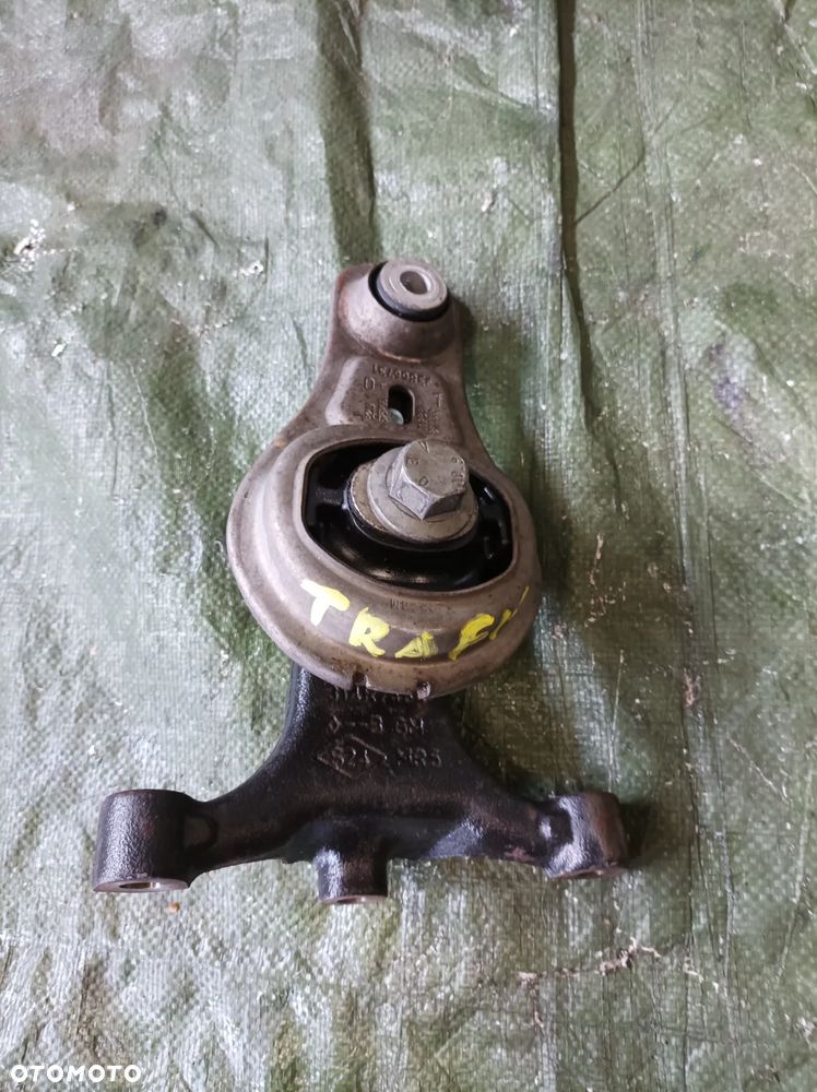 Renault Trafic Vivaro łapa wspornik mocowanie poduszka silnika 112388746R - 2