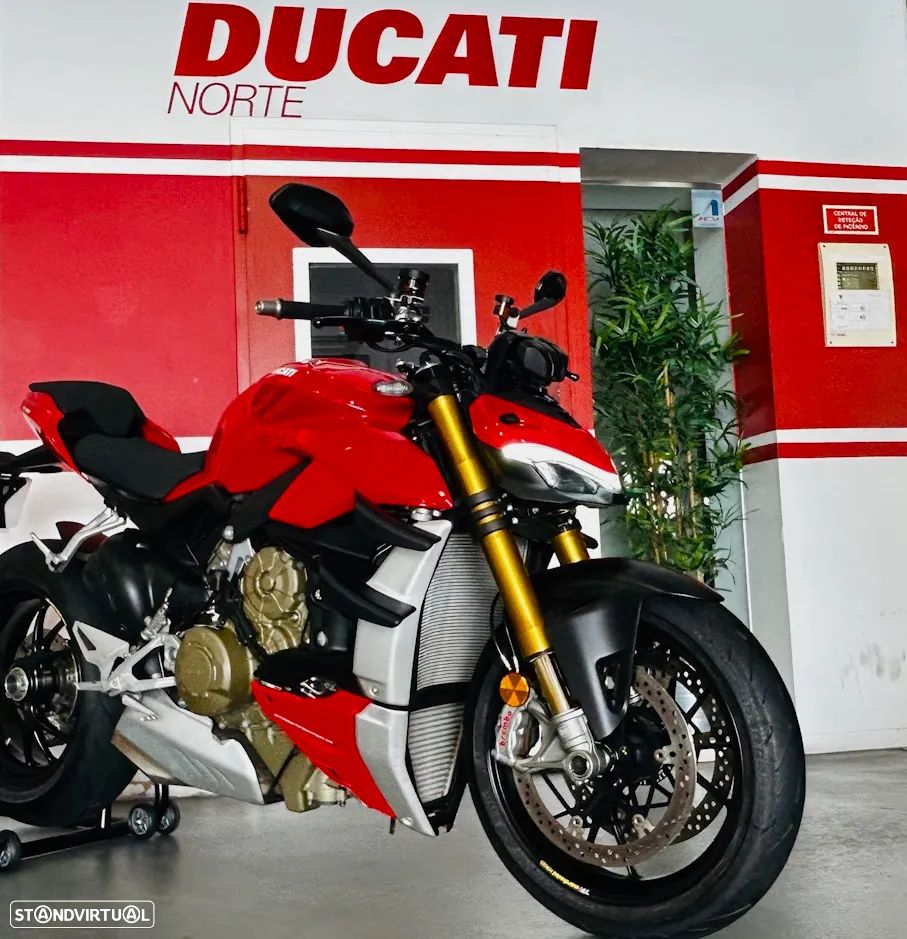 Ducati Streetfighter V4 S - 1