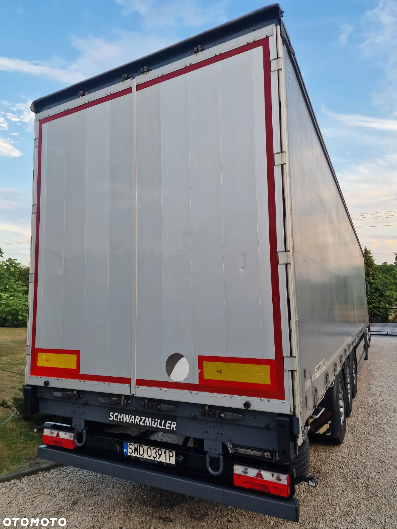 Schwarzmuller S1 - 10