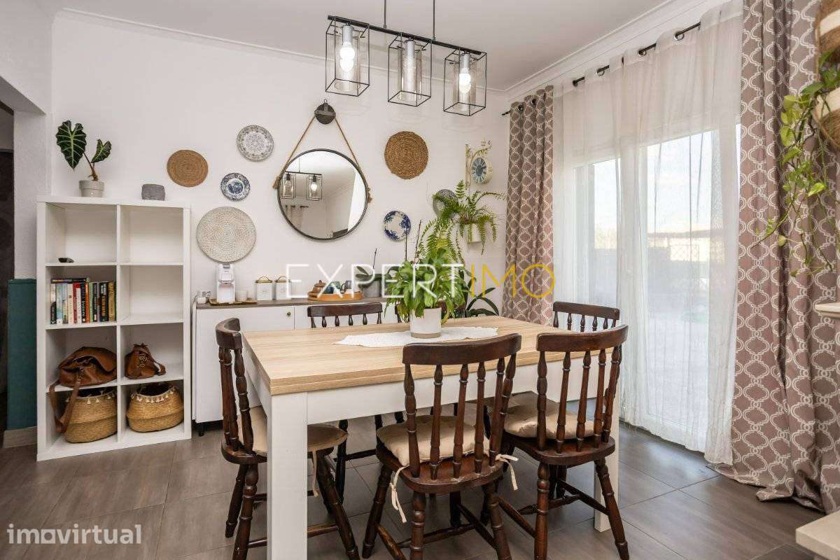 Moradia remodelada T4 e quintal com cerca de 200 m² | Pinhal Novo - Grande imagem: 4/45