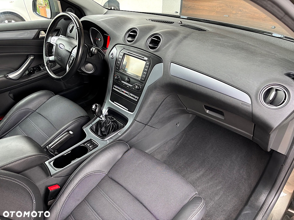 Ford Mondeo 2.0 TDCi Titanium - 30