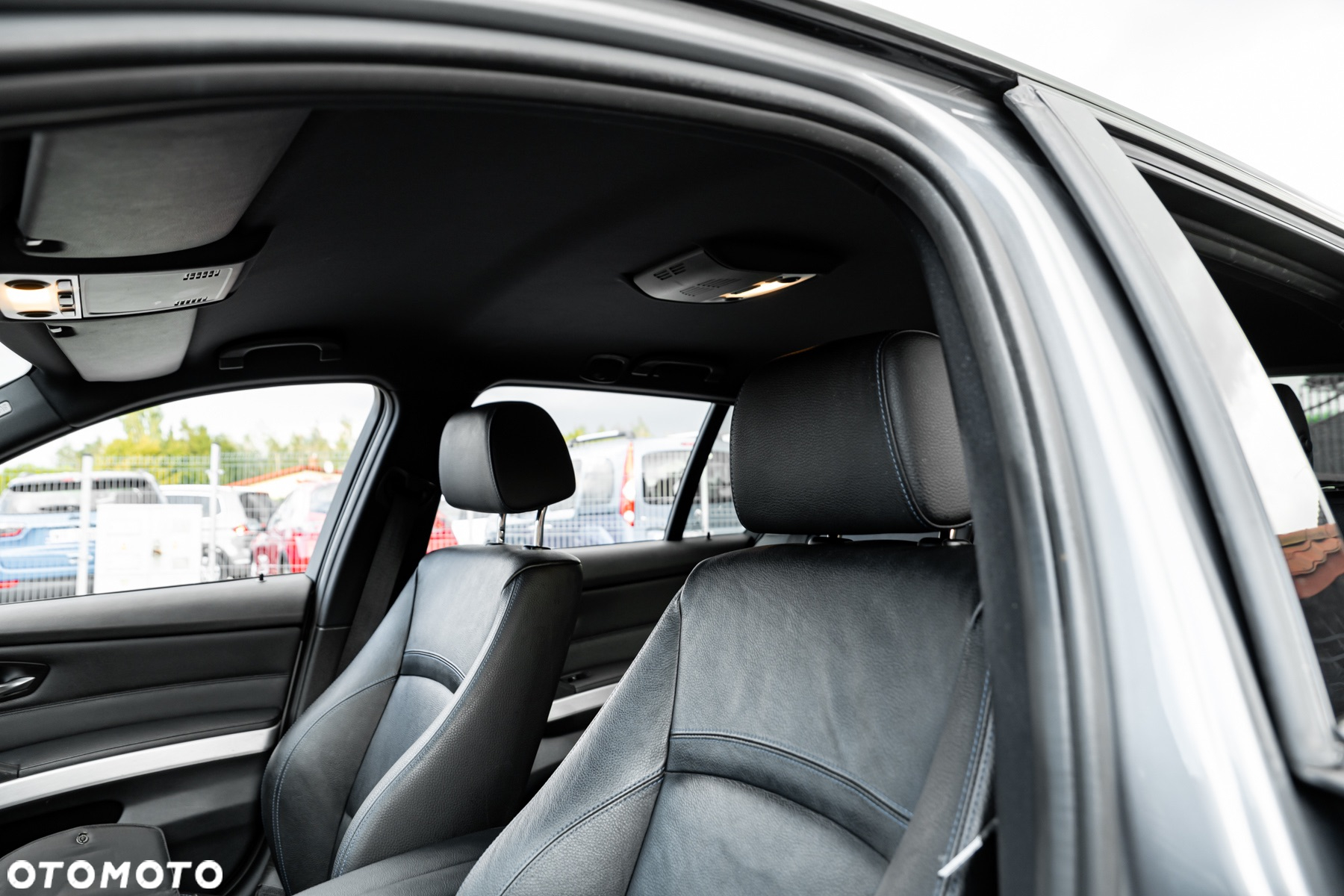 BMW Seria 3 330d xDrive DPF Touring Edition Sport - 37