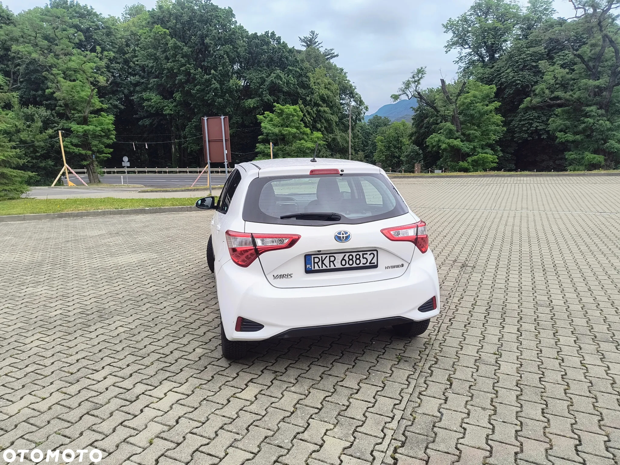 Toyota Yaris Hybrid 1.5 VVT-i Comfort - 8