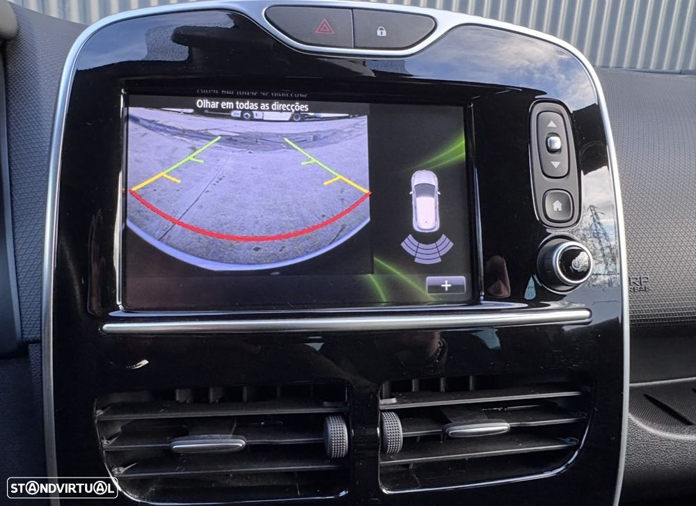 Renault Clio TCe 220 EDC R.S. Trophy - 30