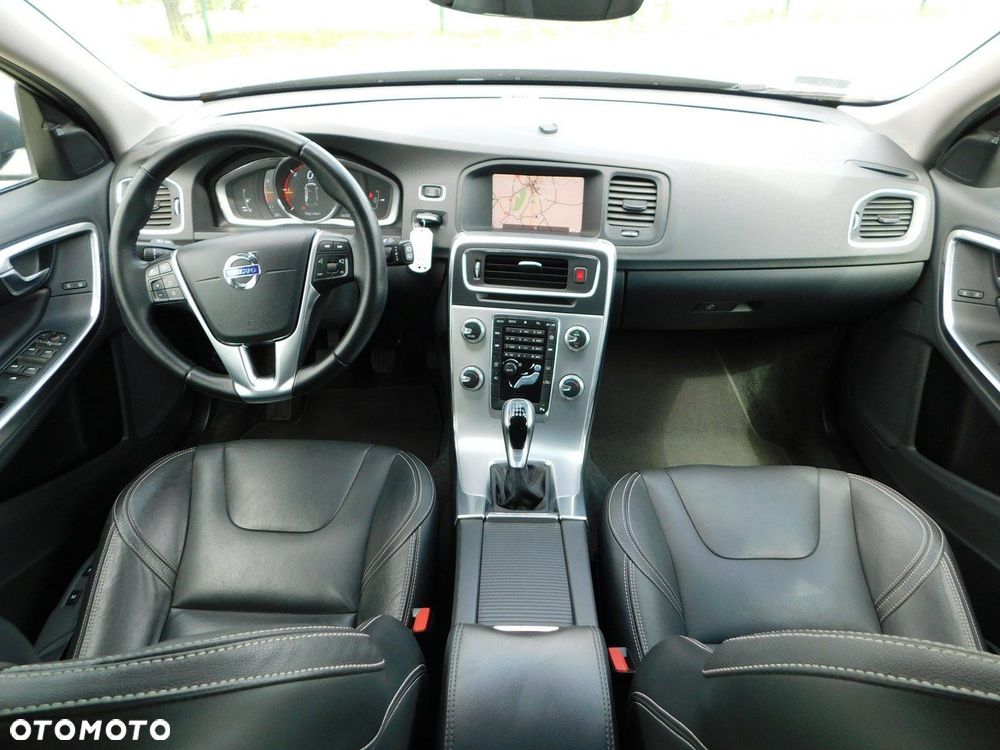 Volvo V60 D3 Drive-E Dynamic Edition (Momentum) - 6