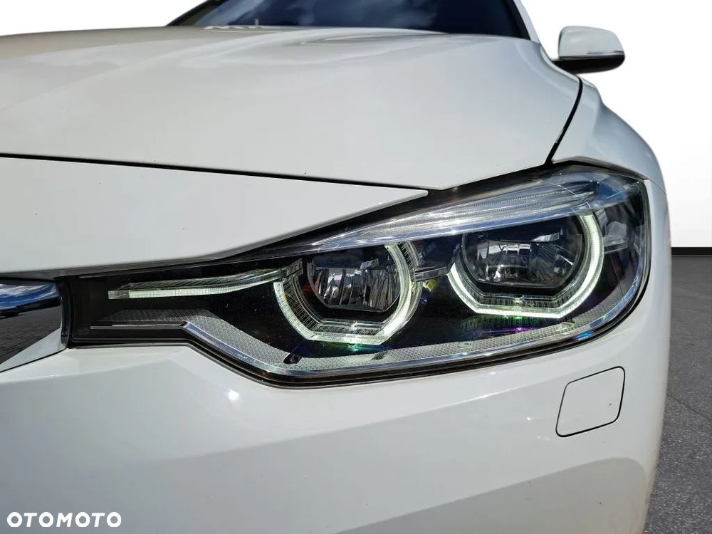 BMW Seria 3 318i GPF Advantage - 10