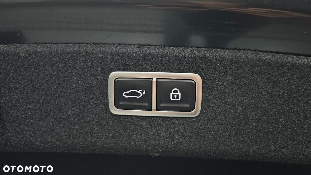 Genesis G80 - 25