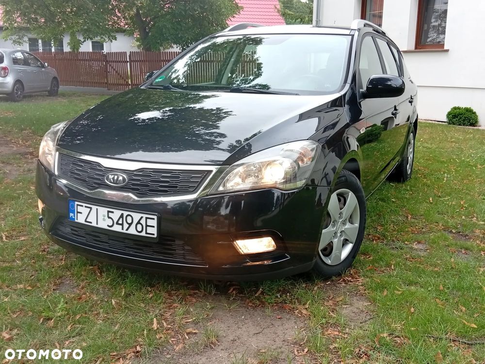 Kia Ceed - 8