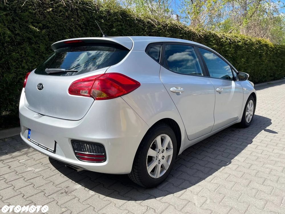 Kia Ceed - 8