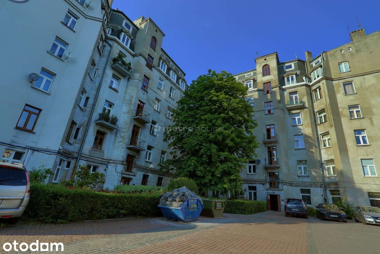 Przestronne mieszkanie w kamienicy, w centrum!
