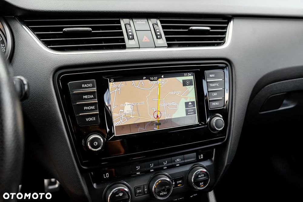 Skoda Octavia 2.0 TDI DSG RS - 34