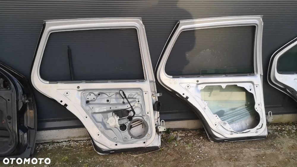 VOLKSWAGEN GOLF IV 4 HB / BORA DRZWI / KLAPA BAGAŻNIKA (dostępne wiele sztuk) - 13