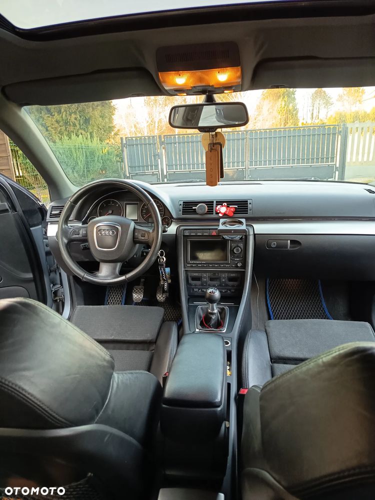 Audi A4 Avant 2.0 TDI - 11