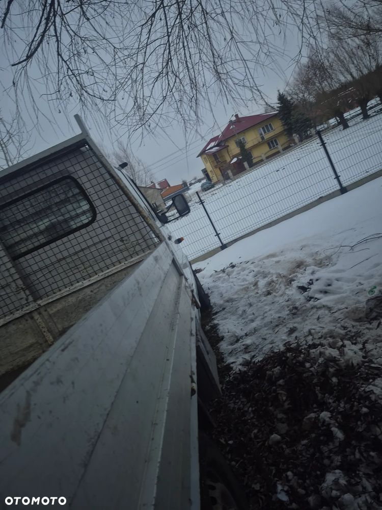 Mercedes-Benz Sprinter - 4