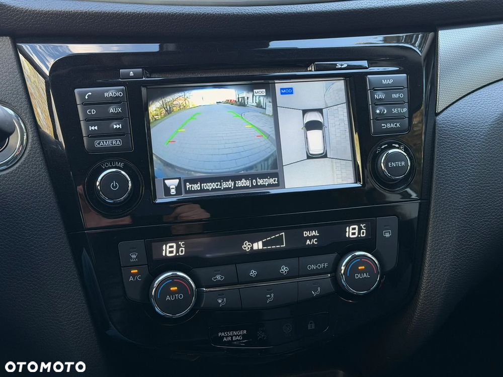 Nissan Qashqai 1.3 DIG-T N-Connecta - 25